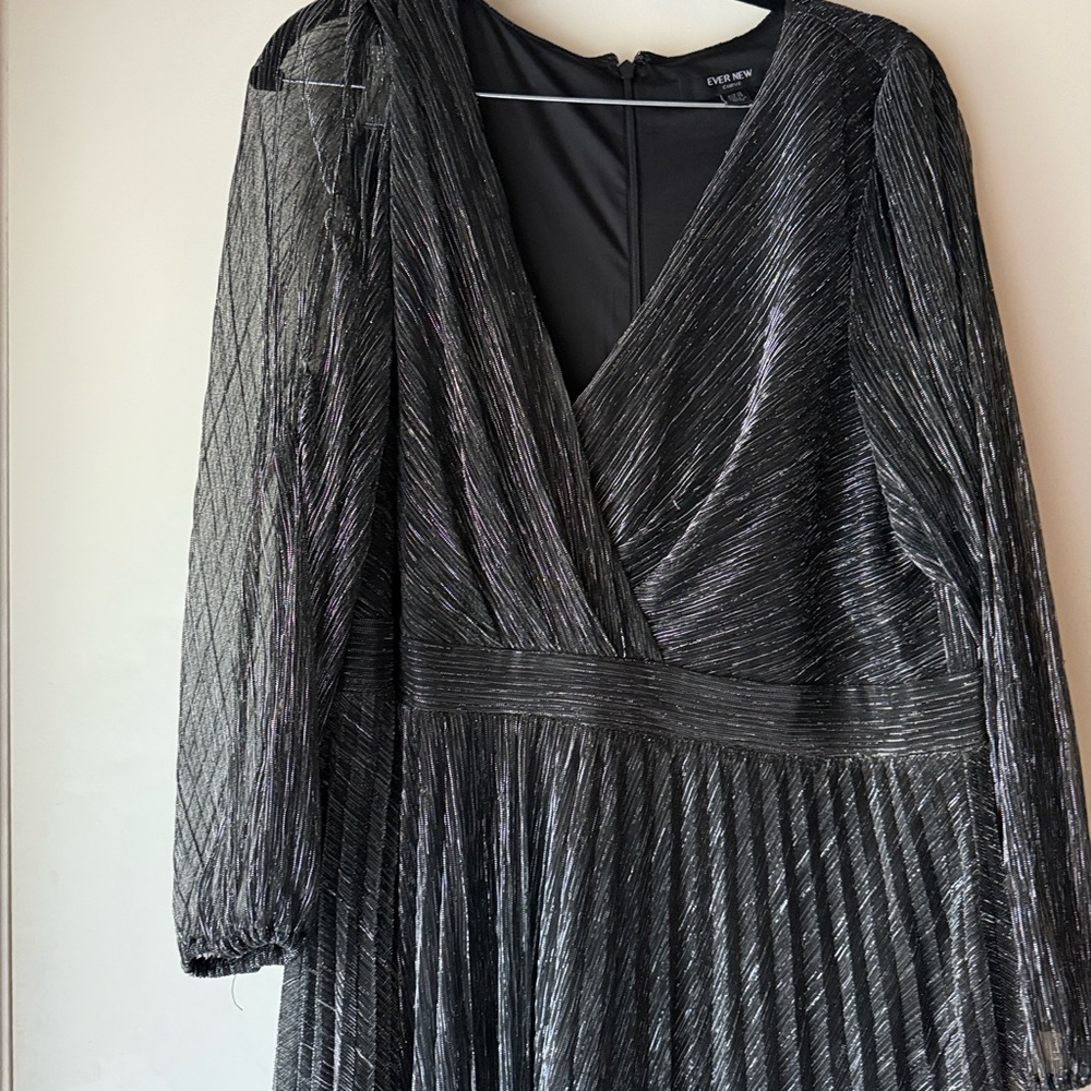 EverNew curve - Shimmering Black Long Sleeve Dress - Picture 3 of 6
